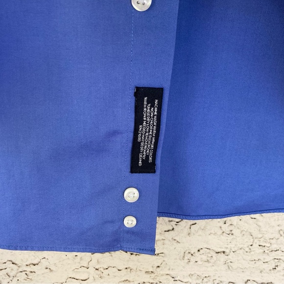 Jos. A Bank Traveler's Collection Button Down Blue Shirt, size 16-34 - Picture 3 of 9